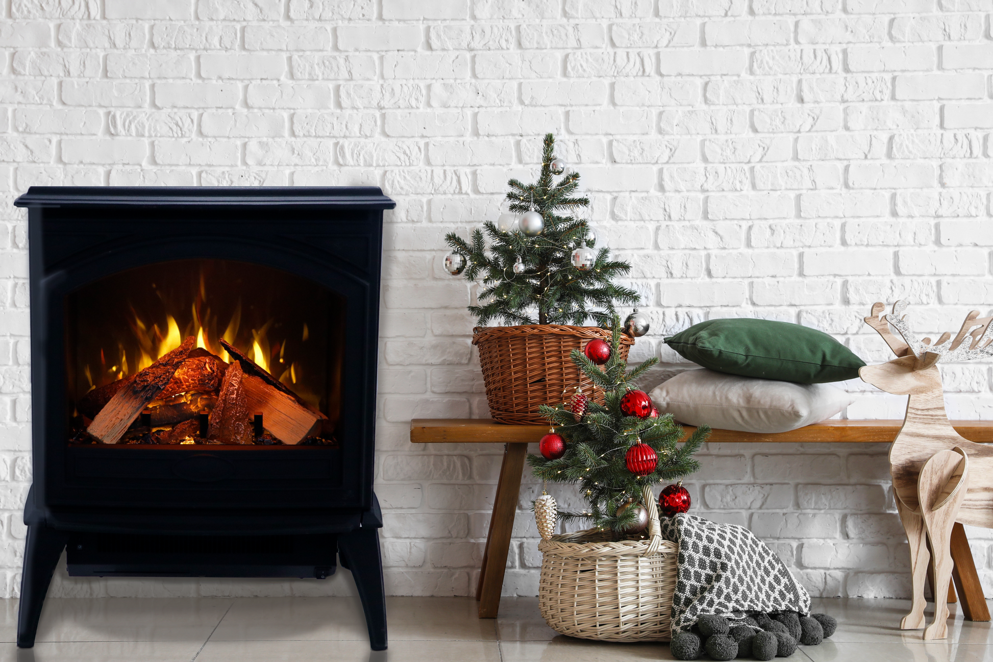 Amantii Lynwood Cast Iron E50-HO Freestanding High Power Electric Fireplace With Lit Logs & Split Logs