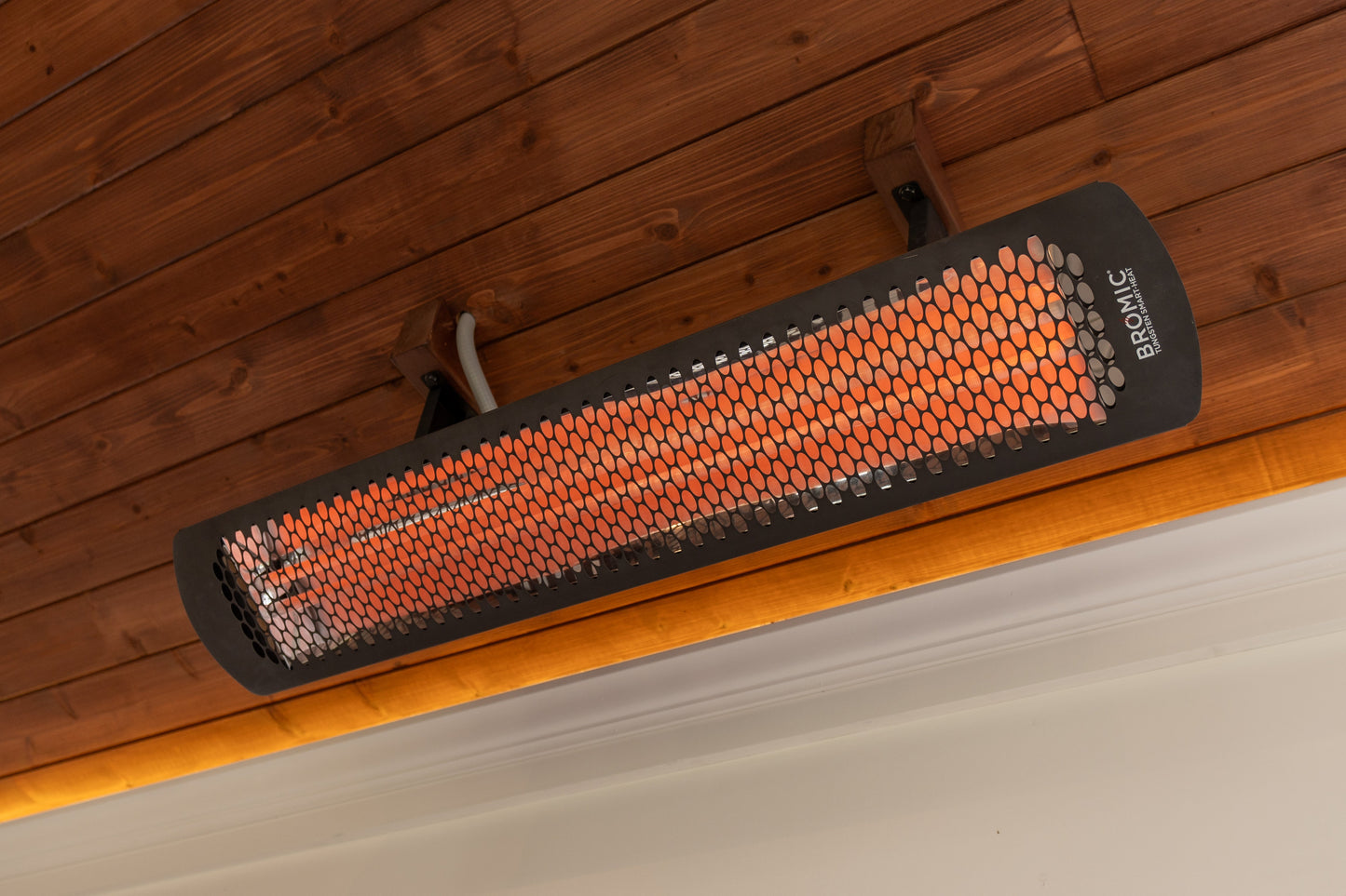 Bromic Heating Tungsten Smart-Heat 44" 2000 Watt 220-240V Black Electric Patio Heater