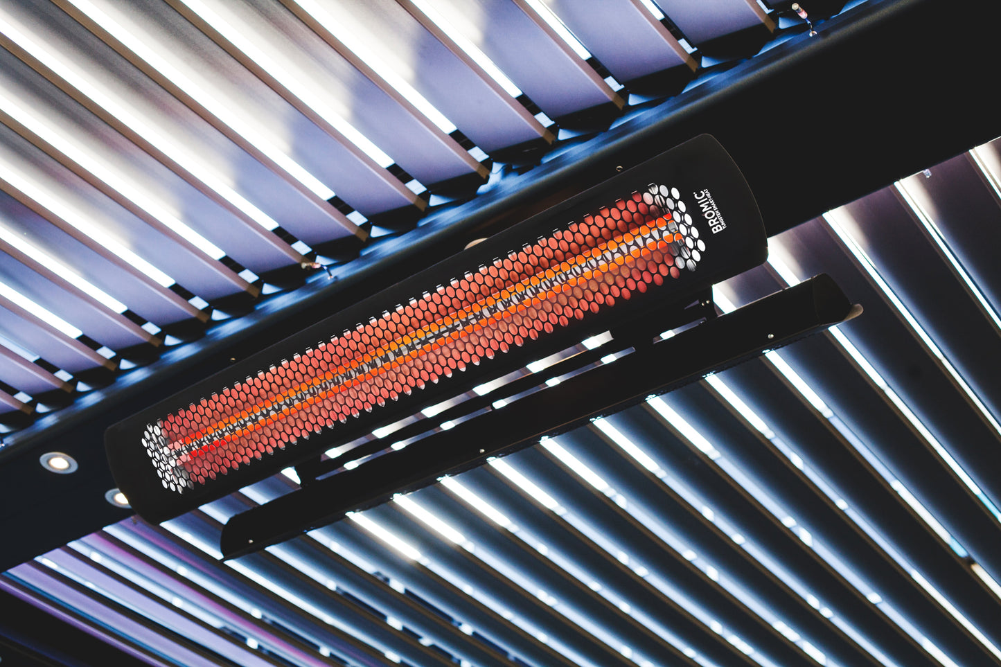 Bromic Heating Tungsten Smart-Heat 44" 2000 Watt 220-240V Black Electric Patio Heater