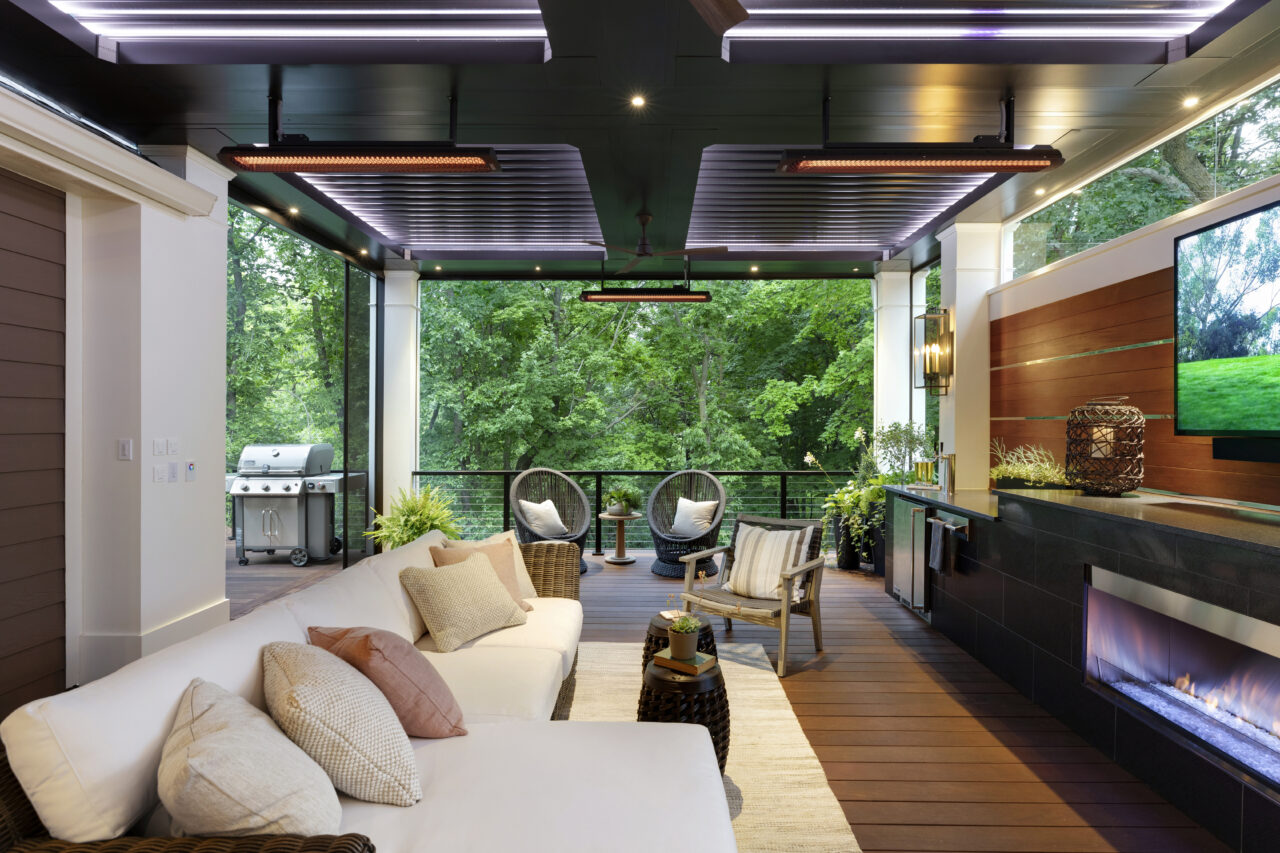 Bromic Heating Tungsten Smart-Heat 44" 2000 Watt 220-240V Black Electric Patio Heater